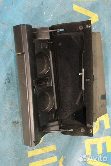 Бардачок Mercedes-Benz W210