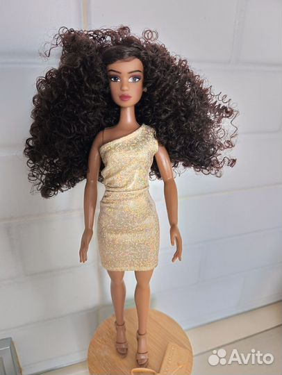 Барби Naturalistas Dayna