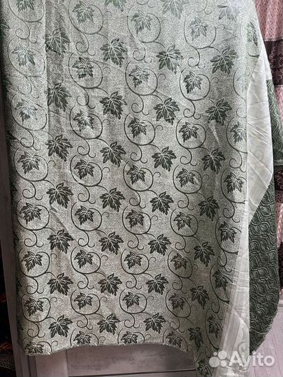 Шторы и кольца для штор и покрывало