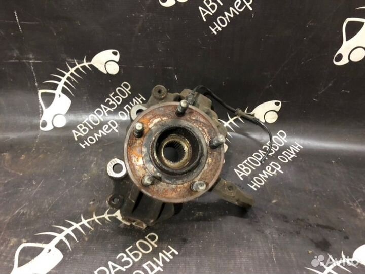 Кулак поворотный ступица передний левый Ford Focus