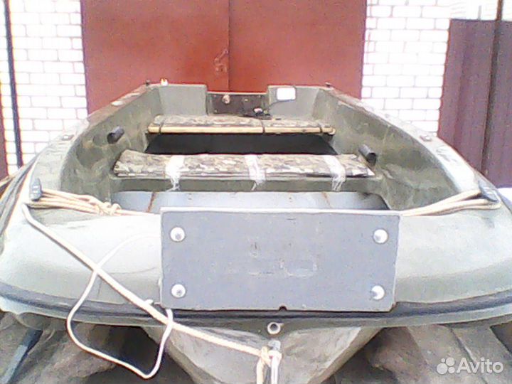 Пластиковая лодка