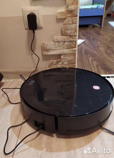 Робот пылесос royal wellfort vt 33