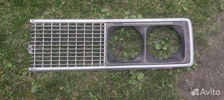 Решетка радиатора 2106