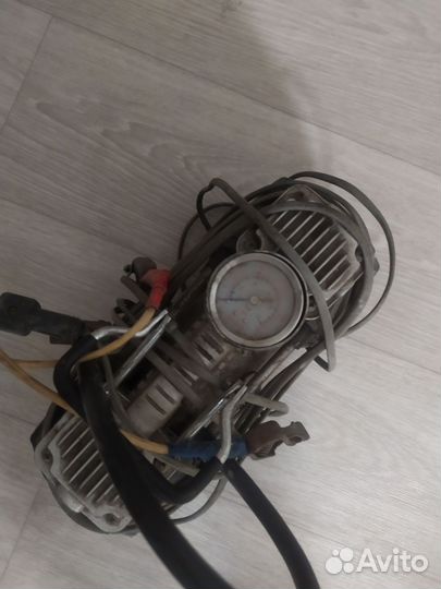 Автомобильный насос компресор
