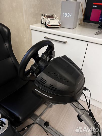 Кокпит Playseats с Thrustmaster T300