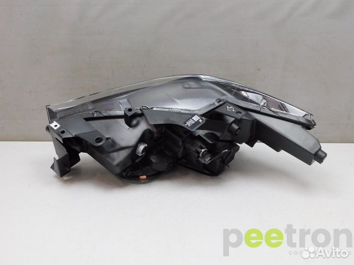 Б/У Б/У Фара правая б/у KB8N51030 mazda