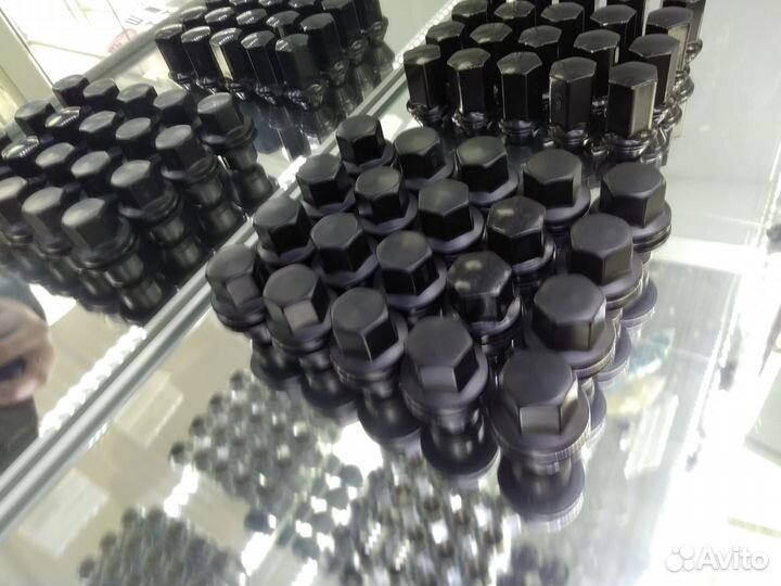 Гайка колесная Range Rover RRD500510