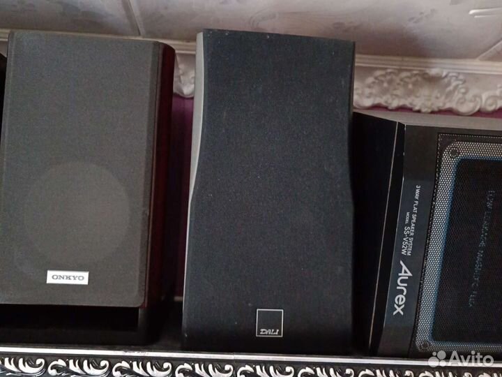 Полочная акустика разных ателье