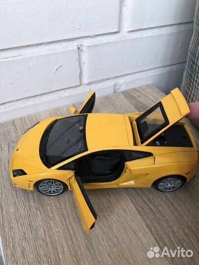 Машинка металлическая Lamborghini 1/20
