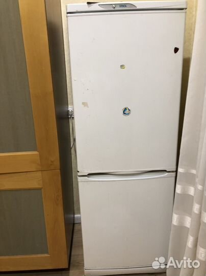 Холодильник бу Stinol