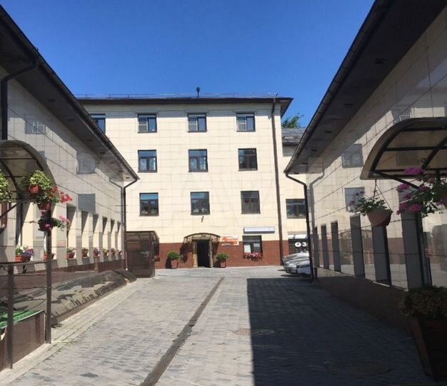 Офис в особняке класса В, 334 м²