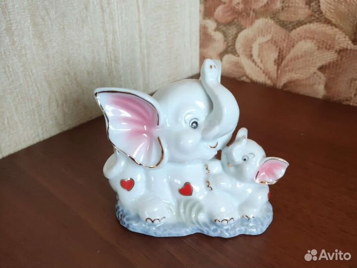Статуэтки слонята
