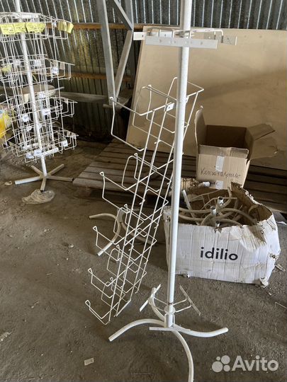 Стойки-стеллажи для печатной продукции