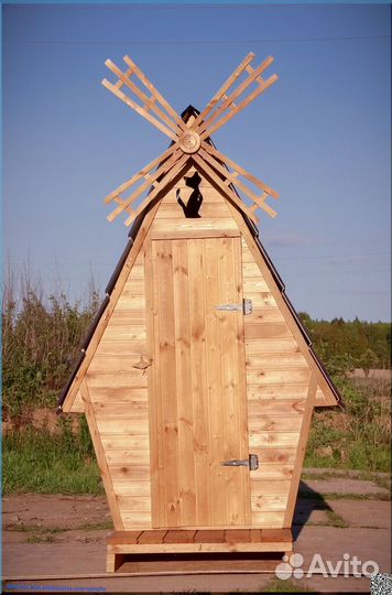 Дачный туалет деревянный
