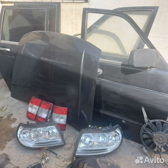 Запчасти и двери на Патриот