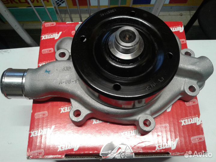 Помпа водяная Jeep ZJ 5.2/5.9L