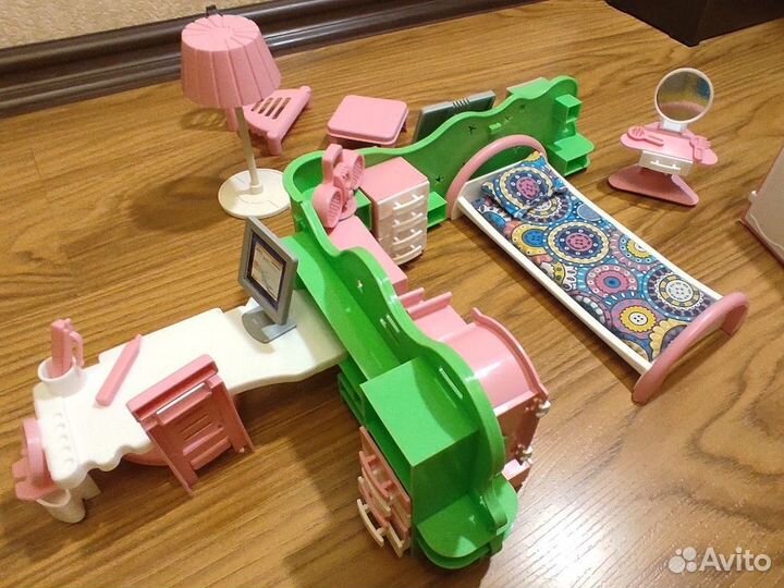 Набор игрушечной мебели