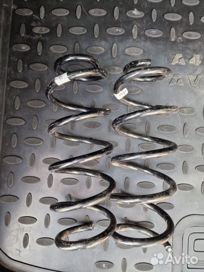 Пружины передние с Ауди А4 B9