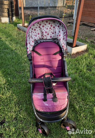 Прогулочная коляска для девочки
