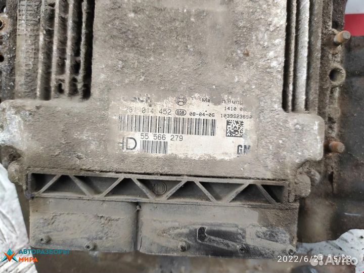 Блок управления двигателем Opel Zafira 2 (B) 2008