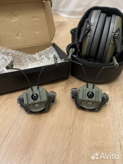 Крепление на шлем для активных наушников