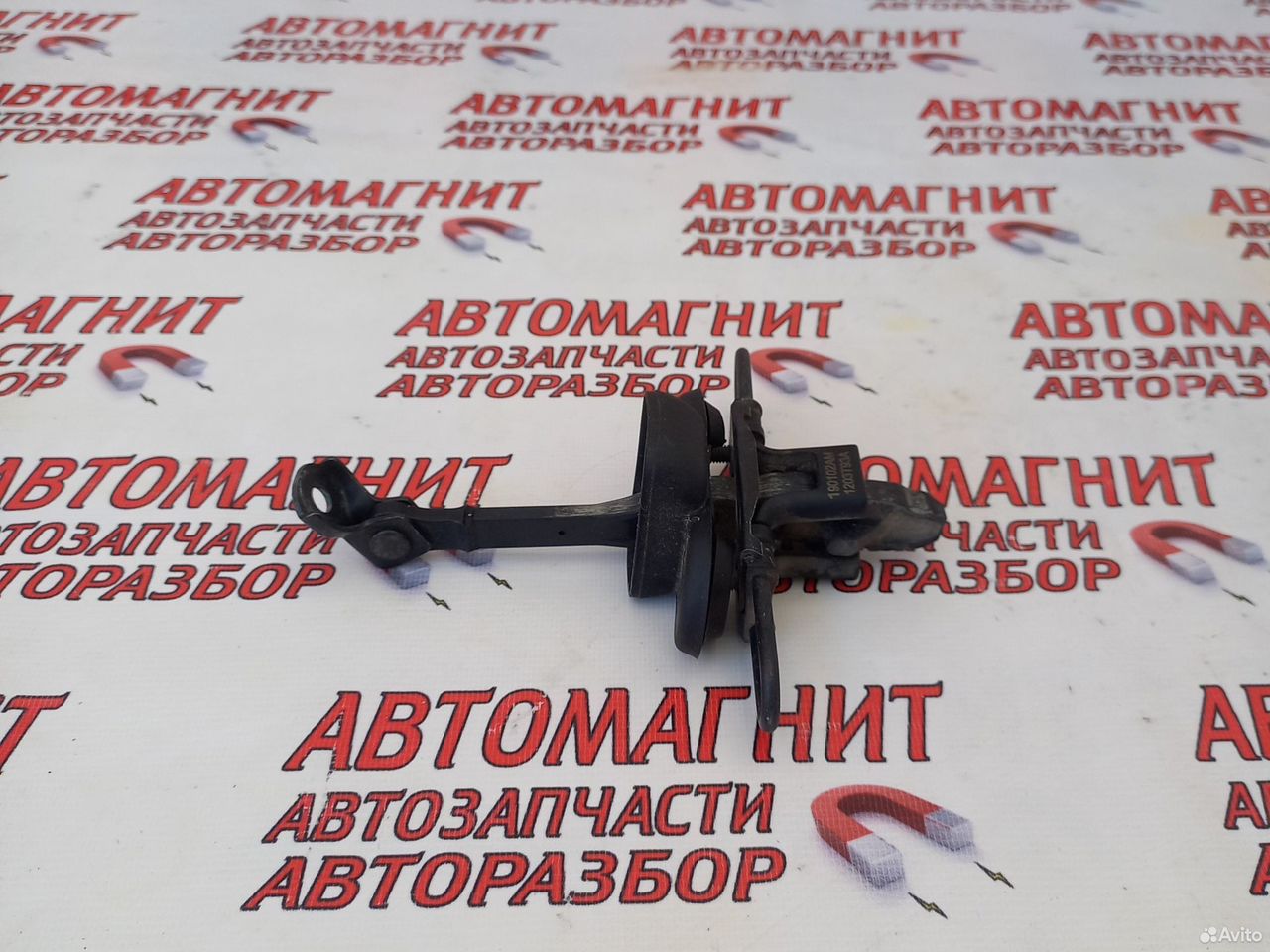 Ограничитель двери задней левой Хендай Санта Фе 4