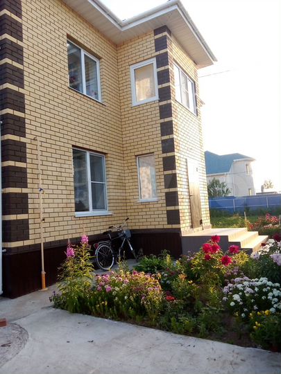 Дом 210 м² на участке 9 сот.