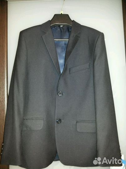 Пиджак Новый р. 140; 68. Темно-синий