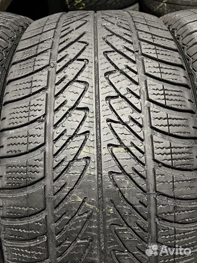 Goodyear UltraGrip 8 Performance 225/55 R17