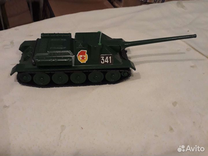 Су -100