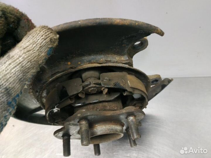 Кулак цапфа задний левый Nissan X-Trail T31 MR20DE