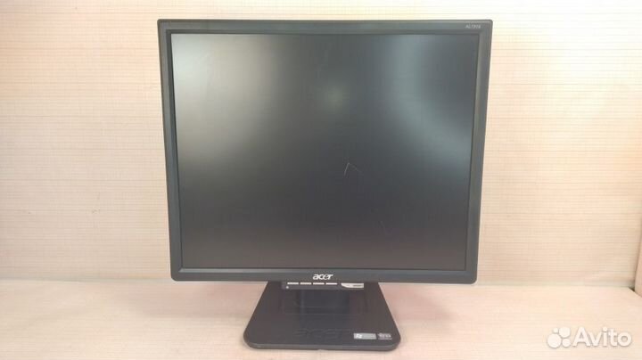 Монитор б/у 19