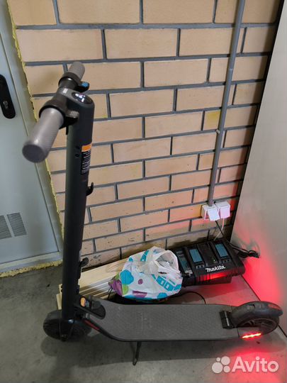 Электросамокат ninebot kickscooter es2