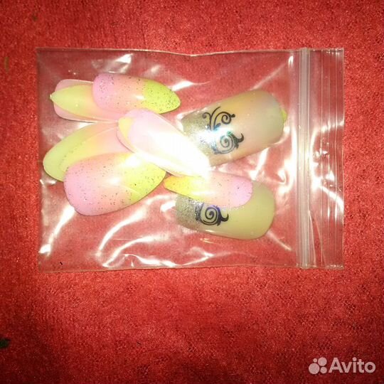 Набор накладных ногтей