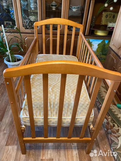 Детская кроватка