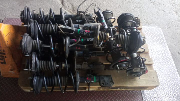 Стойки на toyota ipsum