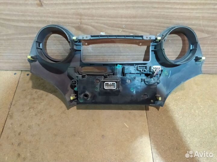 Блок управления климат-контролем Toyota Platz