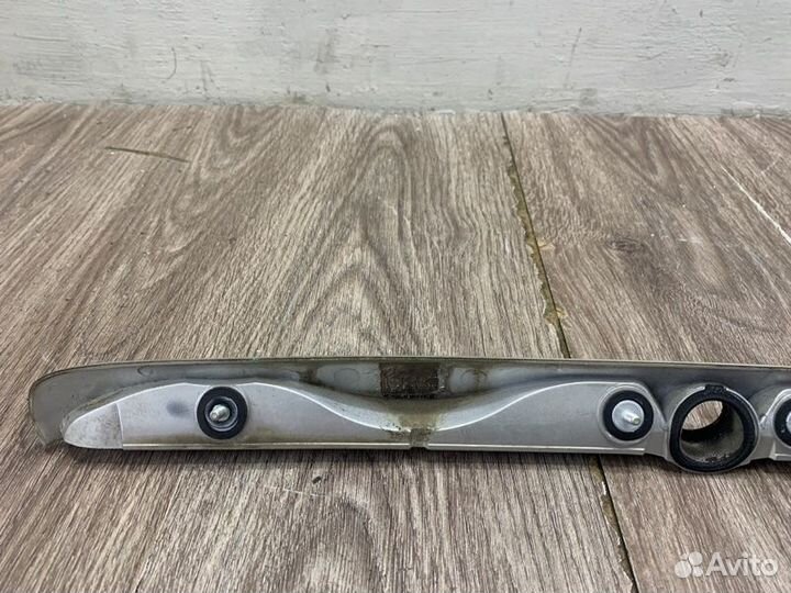 Молдинг крышки багажника задний Opel Astra G