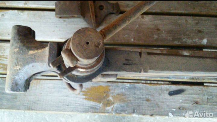 Наковальня тиски 19 век 1897 года клеймо