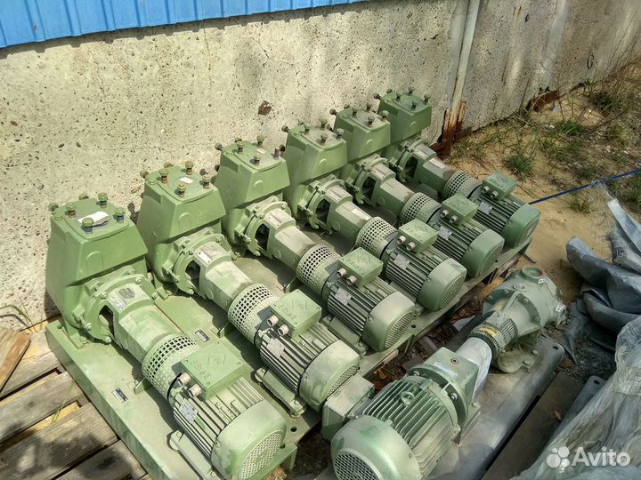 Насос самовсасывающий для растворителей