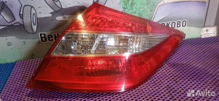 Фонарь задний правый Honda Crosstour
