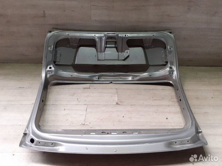 Крышка багажника Skoda