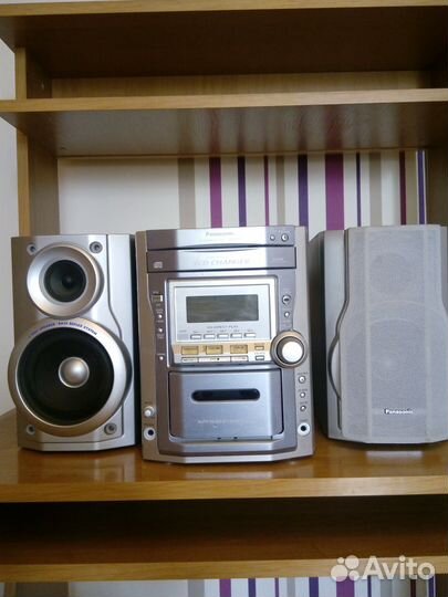 Музыкальный центр