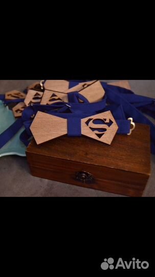 Галстук бабочка из дерева