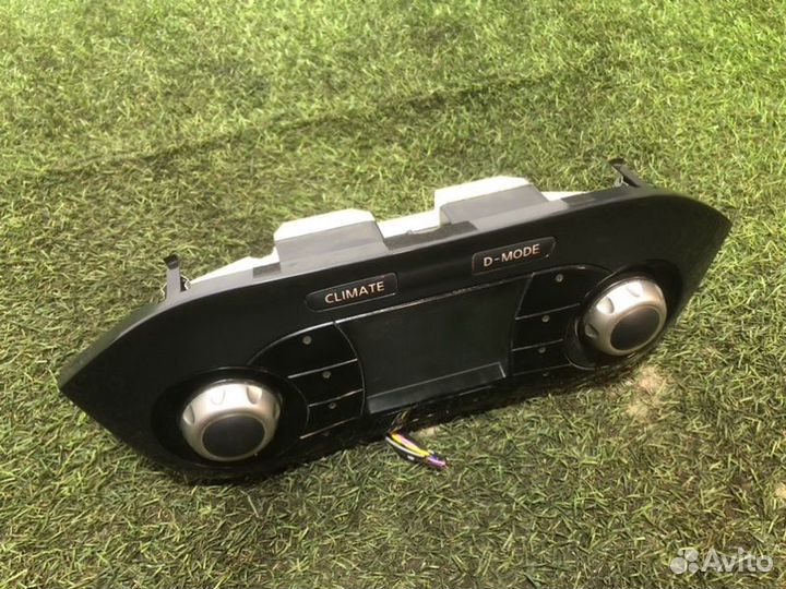 Блок управления климат-контролем Nissan Juke