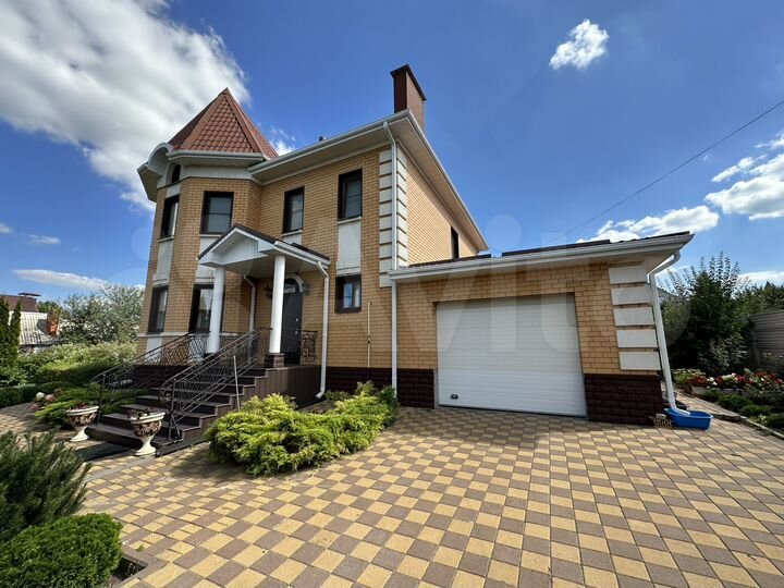 Коттедж 175 м² на участке 15 сот.