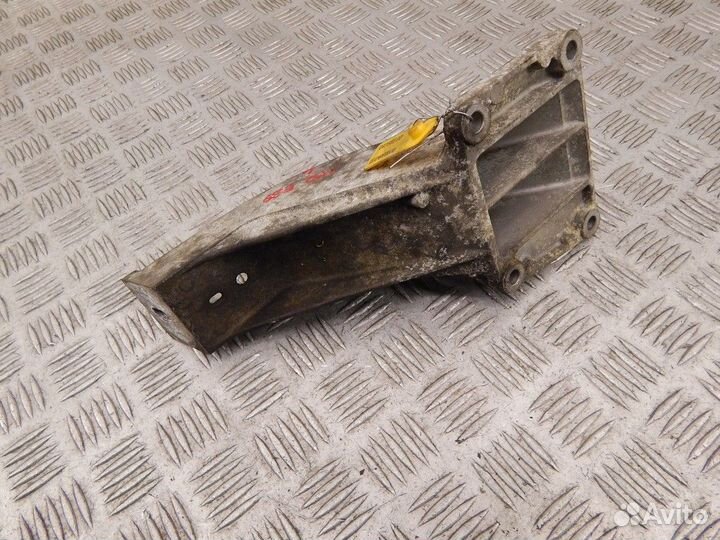 Кронштейн металлический BMW E39