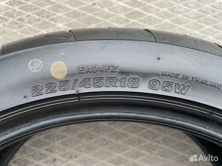 Bridgestone Potenza Adrenalin RE004 225/45 R18