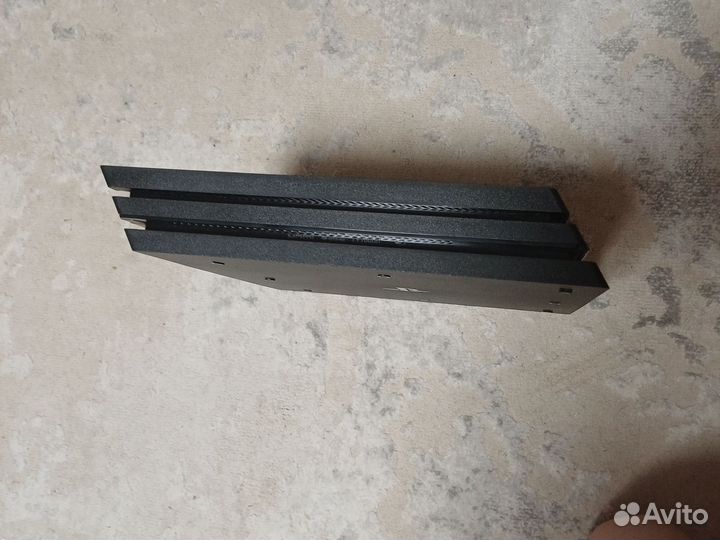 Sony PS4 pro вместе с ps camera + 5 игр + диск