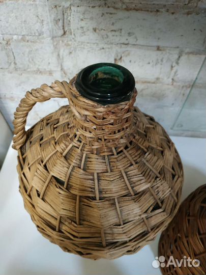 Бутыль 9,7л и 5,5л стеклянная в оплётке из лозы